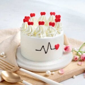 Deluxe Valentine Cake, valentine cake delivery in lagos