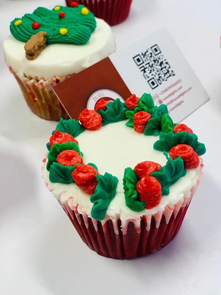Christmas Cupcakes - Image 5