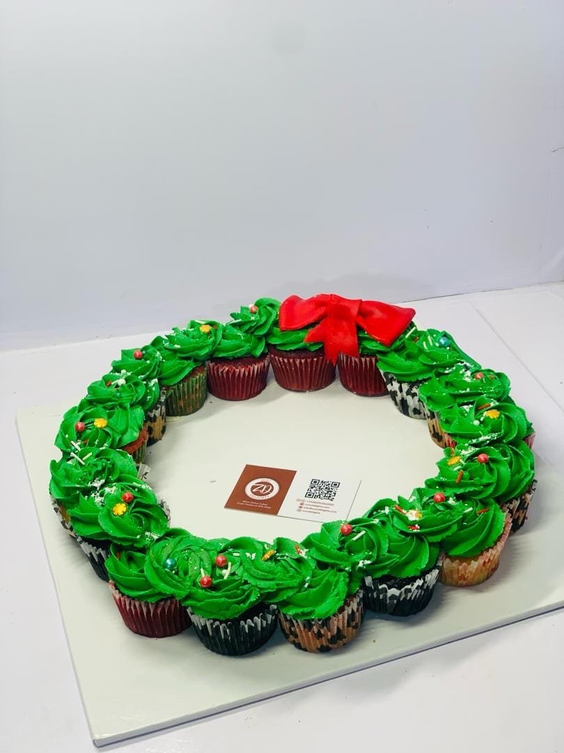 Christmas Cupcake Wreath | Best Christmas Cupcake Delivery in Lagos – Zuzu Delight