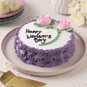 Beautifully decorated cake for Mum, perfect for Mother’s Day or a special celebration, featuring elegant floral designs.